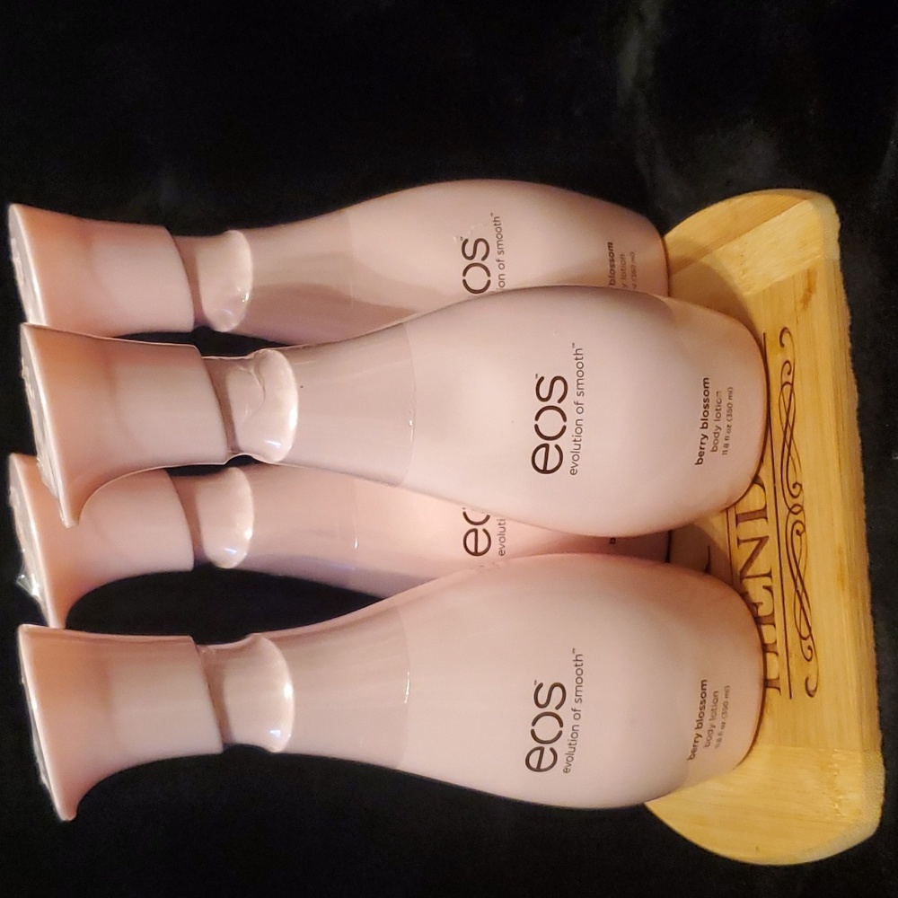 4 bottles EOS Body Lotion Berry Blossom 11.8 fl oz